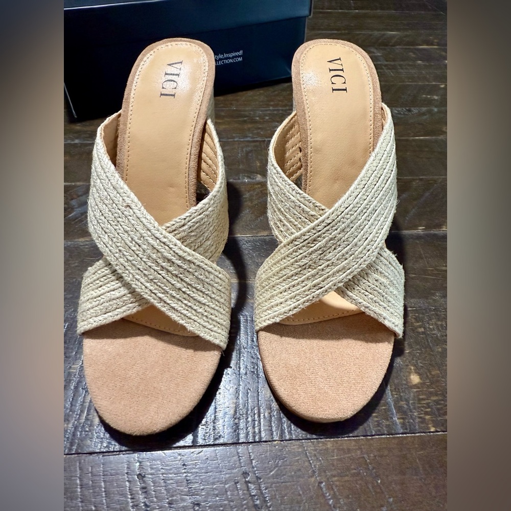 NIB Vici Palmer Criss Cross Heeled Sandal in Camel Sz 8.5 Cruise Vacay Yacht - Picture 3 of 8